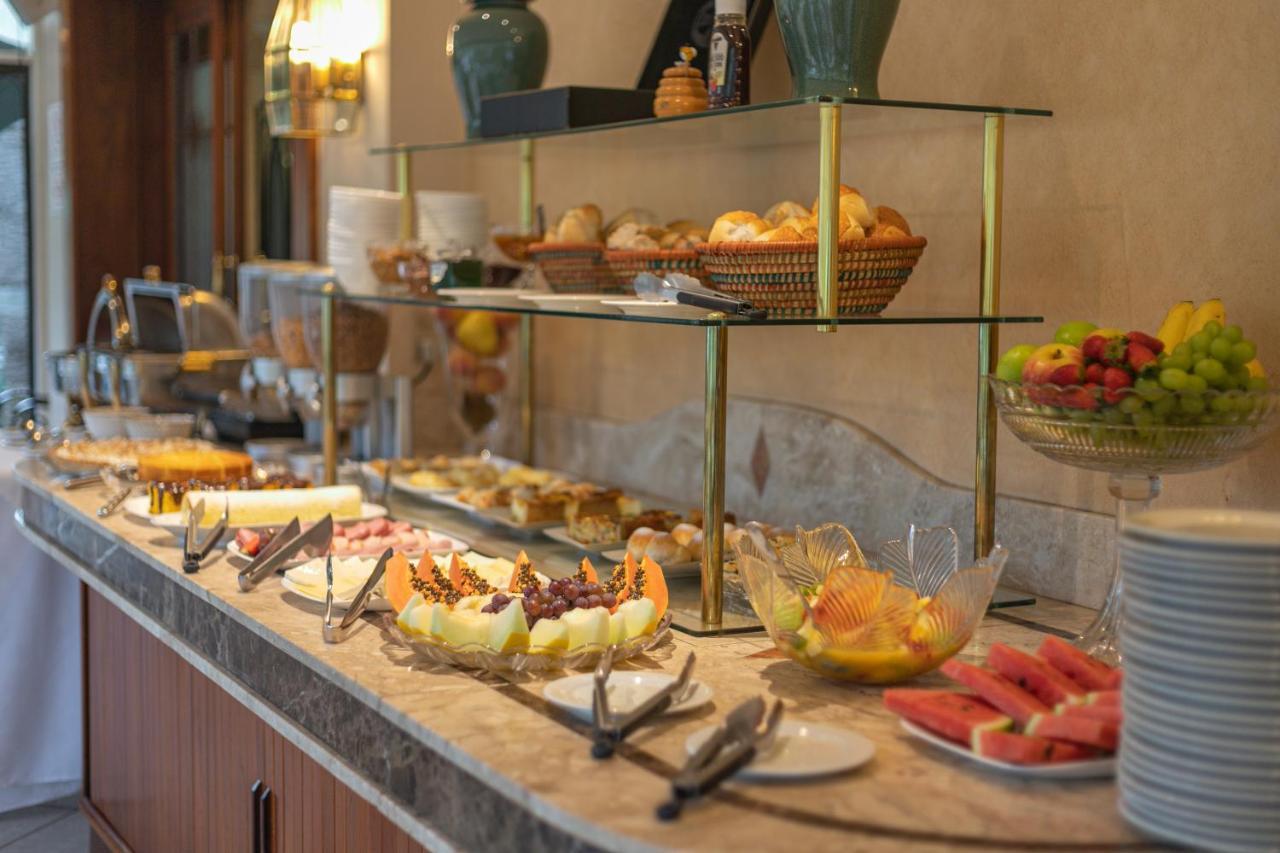 Le Suisse Elegance Hotel กังโปสดูจอร์เดา ภายนอก รูปภาพ