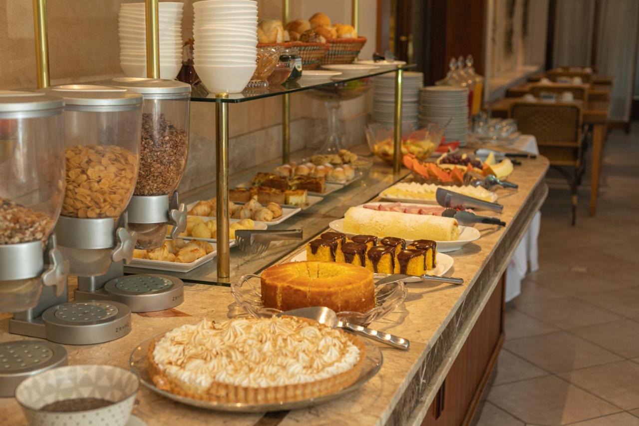 Le Suisse Elegance Hotel กังโปสดูจอร์เดา ภายนอก รูปภาพ
