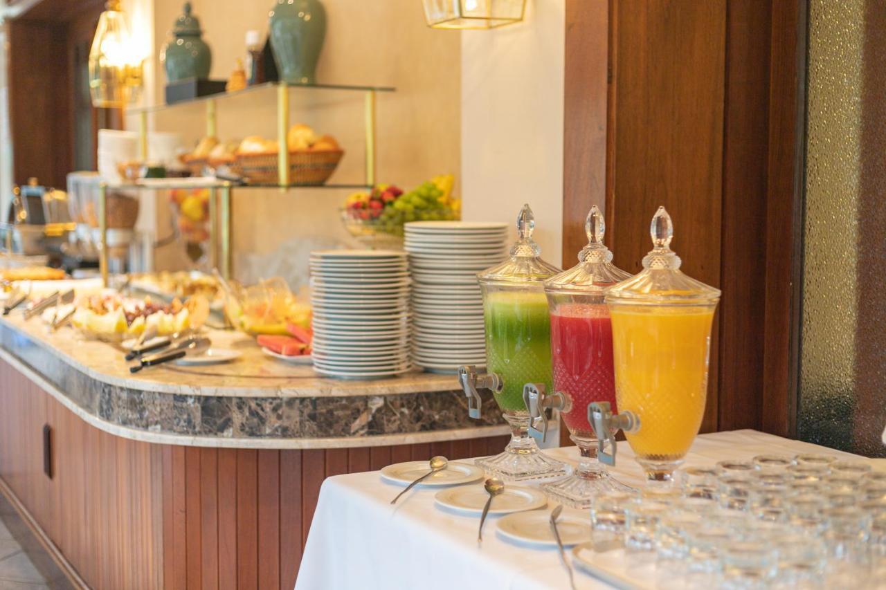 Le Suisse Elegance Hotel กังโปสดูจอร์เดา ภายนอก รูปภาพ