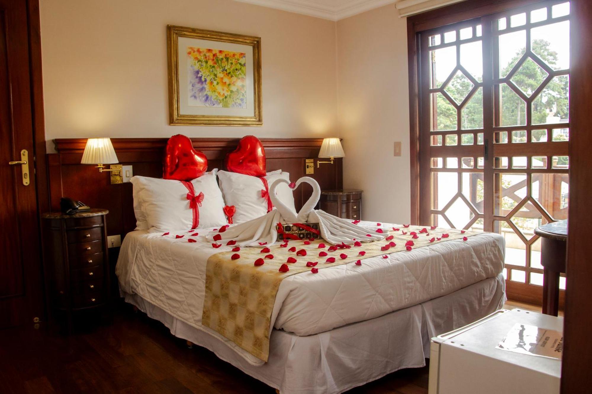 Le Suisse Elegance Hotel กังโปสดูจอร์เดา ภายนอก รูปภาพ